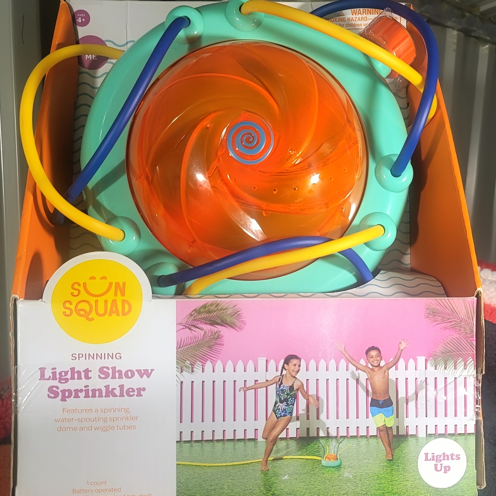 NewvSun Squad Spinning Light Show Sprinkler
